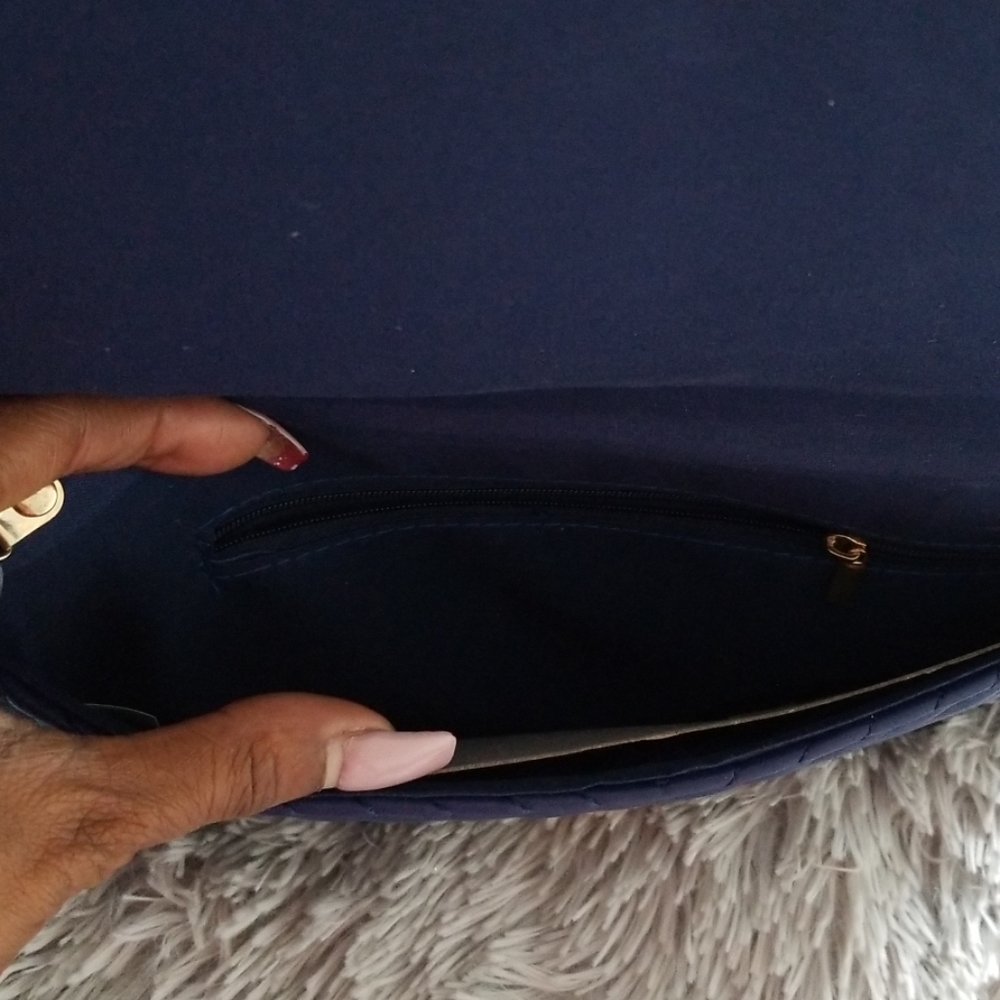 🍍 Clutch Purse - Picture 3 of 4